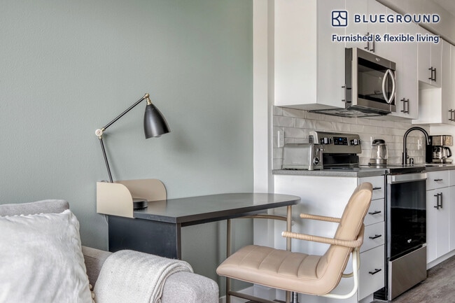 Photo - 5 W Roy St Unit FL8-ID698