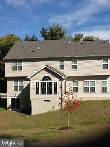 Photo - 6303 Soueid St