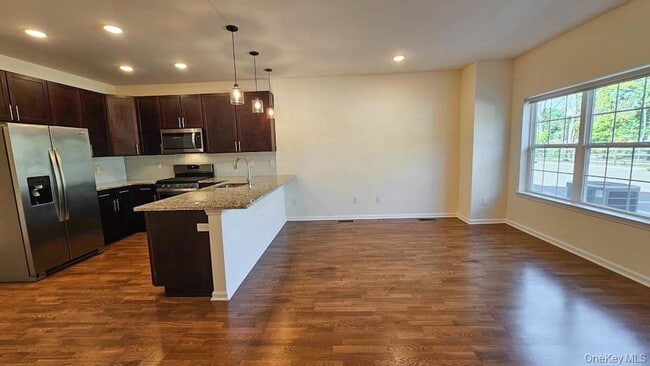 Photo - 260 W Main St Unit 16