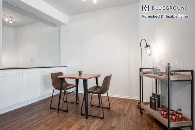 Photo - 435 S Detroit St Unit FL3-ID79