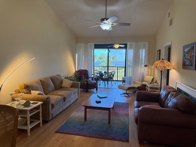 Photo - 6102 SE Landing Way Unit 13