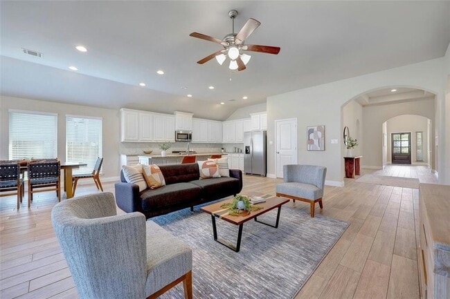 Photo - 421 Inspiration Dr