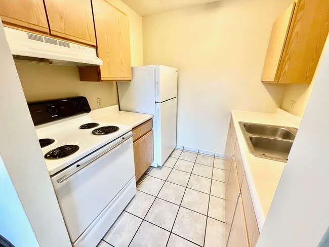 Photo - Bayit Edinboro