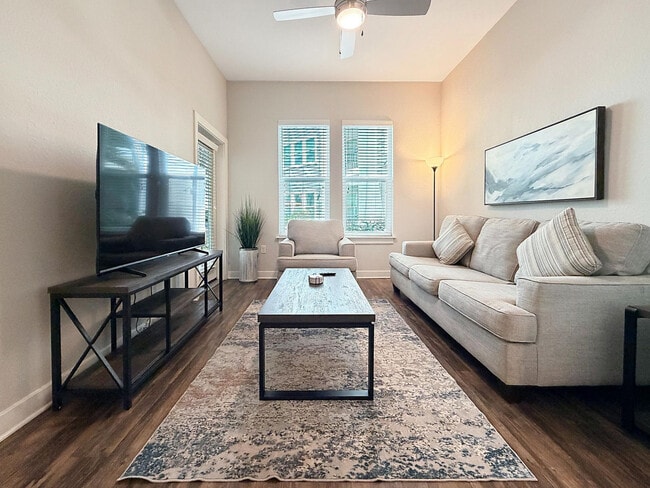 Building Photo - 2615 N Grady Ave Unit SI FL1-ID1504566P