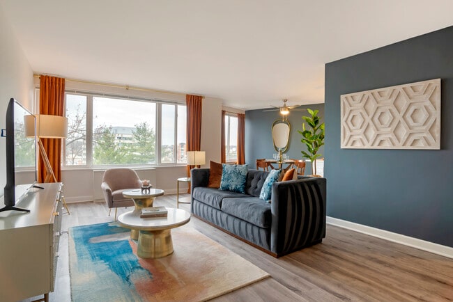 Photo - Shirlington House