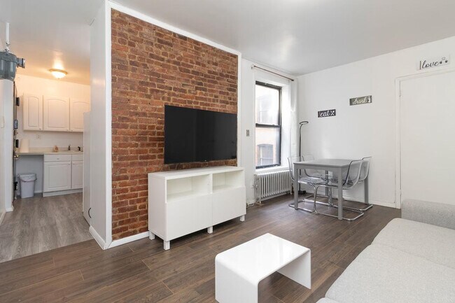 Photo - 1823 2nd Ave Unit ID1059823P