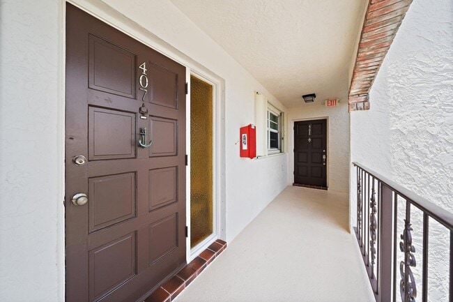 Photo - 29 Yacht Club Dr Unit 407