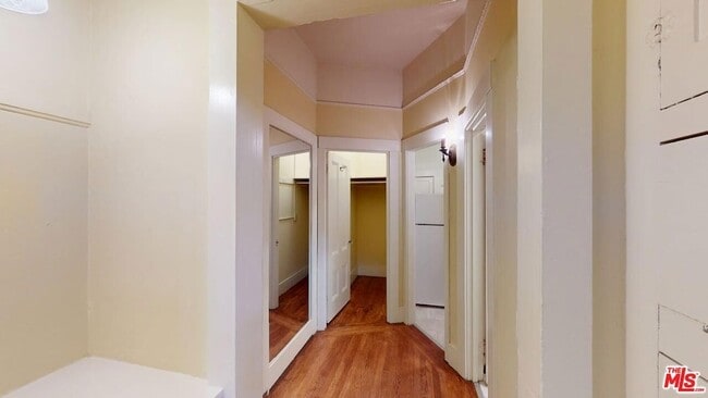 Photo - 487 43rd St Unit 3