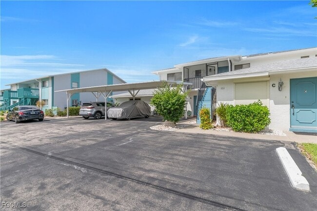 Photo - 1011 SE 40th St Unit 5 E