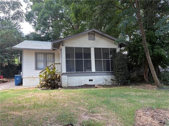 Photo - 1786 Linwood Ave