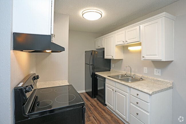 Photo - Raintree Apartments