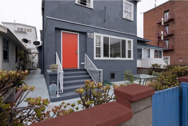 Building Photo - 18 Breeze Ave