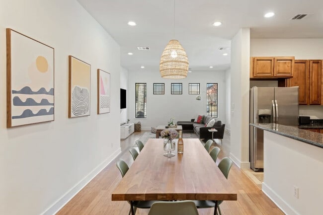 Photo - 1803 E 18th St Unit ID1254576P