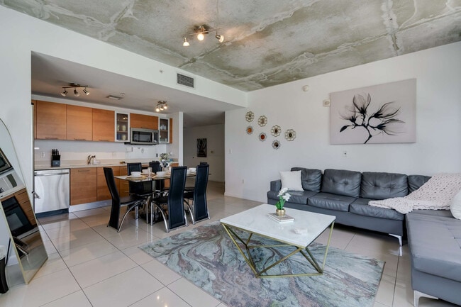 Photo - 3256 NE 1st Ave Unit SI ID1241893P