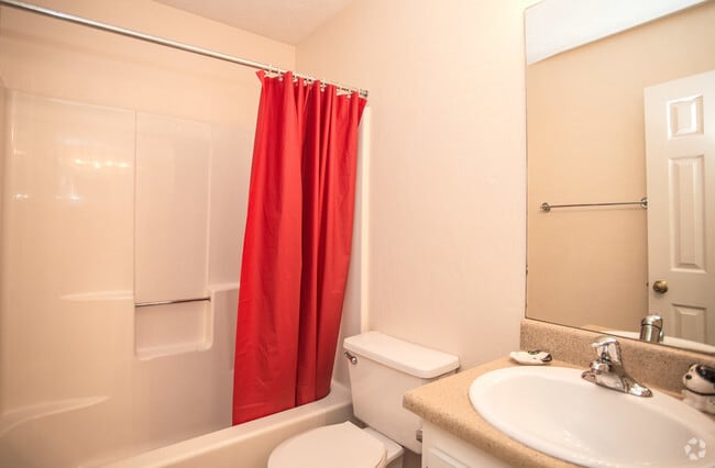 2BR, 1BA - 878 SF - Northcreek