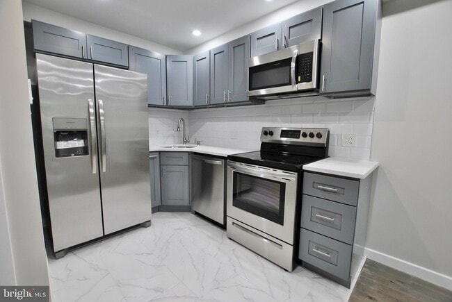 Photo - 2153 N 19th St