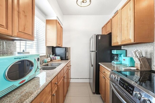 Photo - 315 Van Buren St Unit 106B