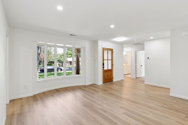 Photo - 8566 Sweetwood Dr