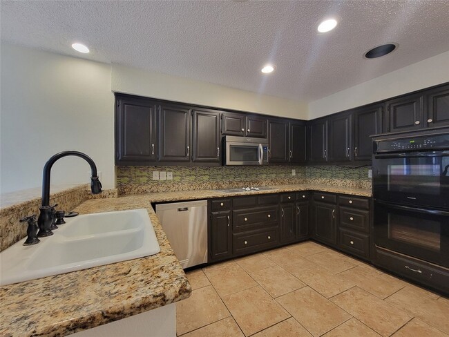 Photo - 201 Benwynd Dr