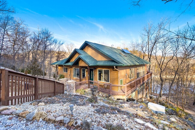 Photo - 366 Lakeside Rd Unit ID1221805P