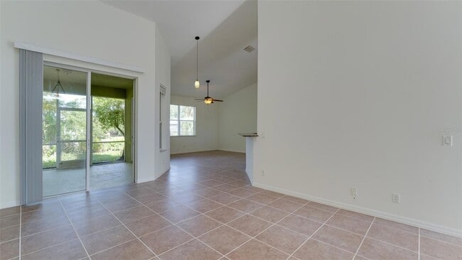 Photo - 5279 Lovett Rd