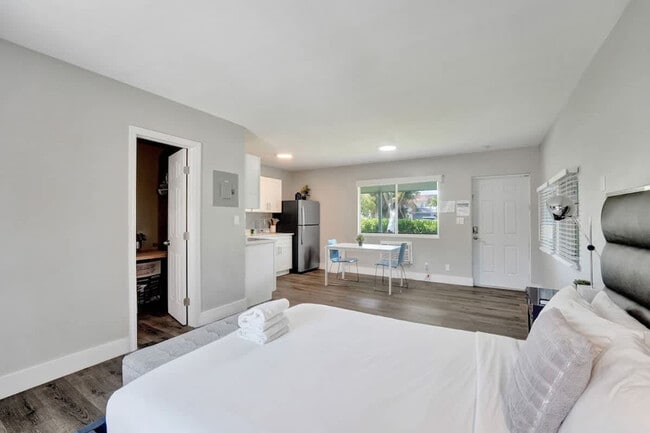 Photo - 3204 NE 9th St Unit SI ID1503962P