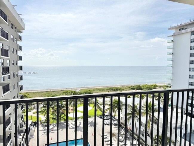 Building Photo - 9273 Collins Ave Unit 811