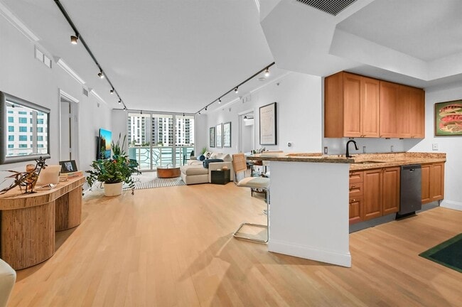 Photo - 350 SE 2nd St Unit 1150