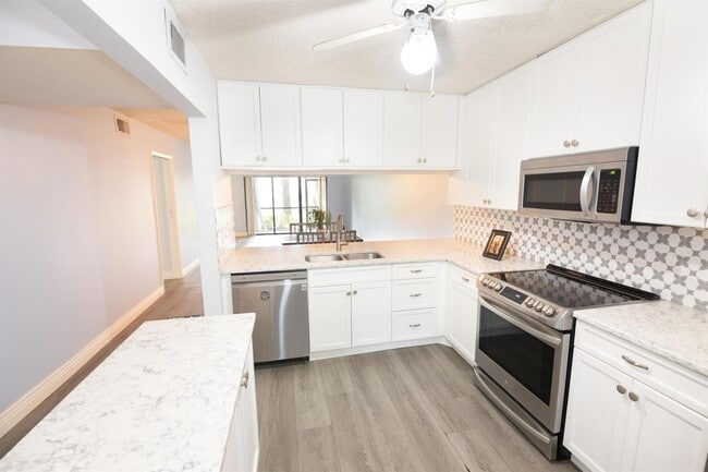 Photo - 2301 Sabal Ridge Ct Unit A