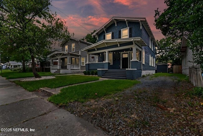 Photo - 2781 College St