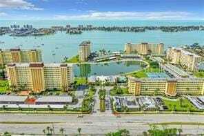 Building Photo - 4780 Cove Cir Unit 101