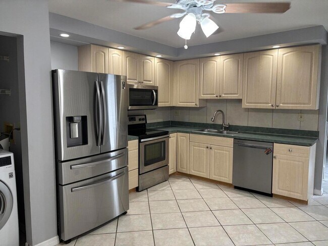 Photo - 352 Prestwick Cir