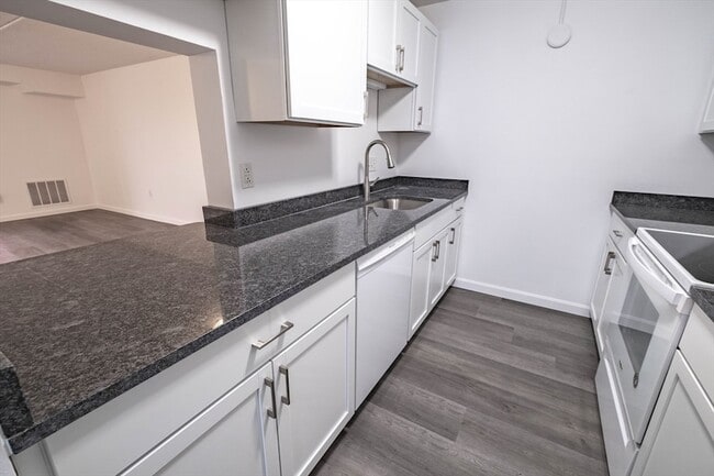 Photo - 100 High St Unit 802