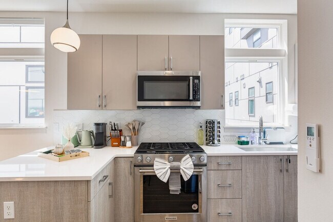 Photo - 2114 3rd Ave N Unit ID1035886P