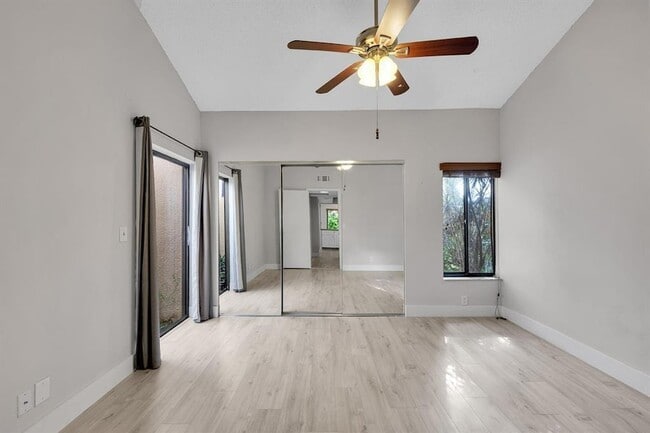 Photo - 1169 NW 13th St