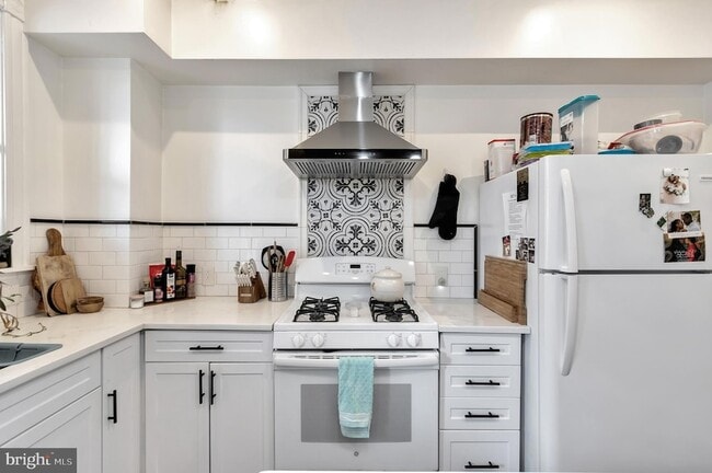 Photo - 48 Q St NE