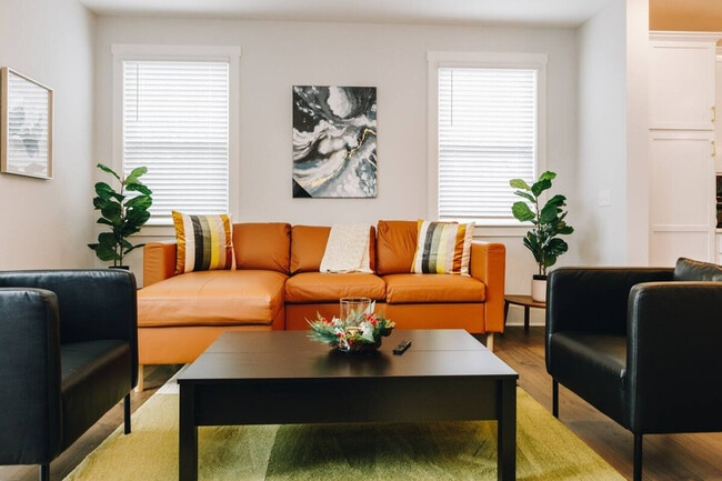 Photo - 1122 N Alexander St Unit ID1051235P