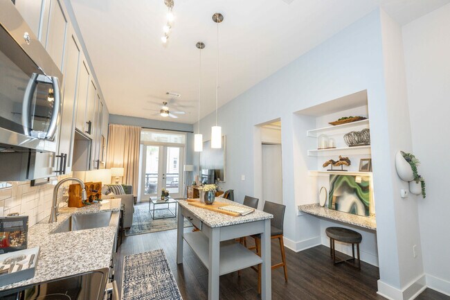 Photo - Ellison On Broad