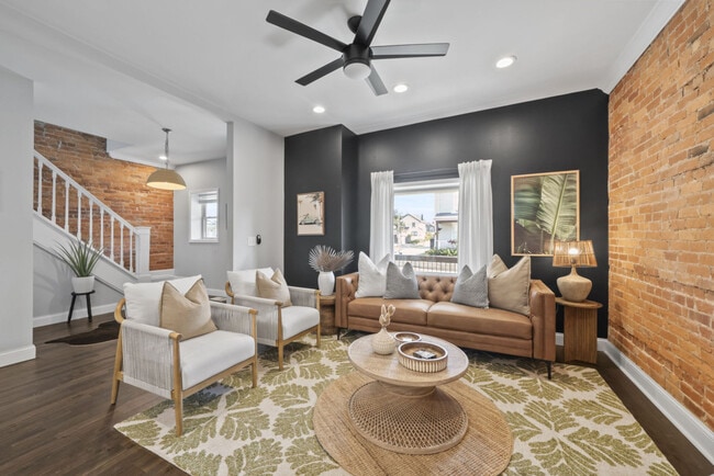 Building Photo - 530 Hanford St Unit ID1262899P