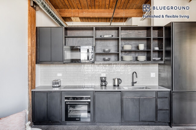 Photo - 2061 N Southport Ave Unit FL4-ID568