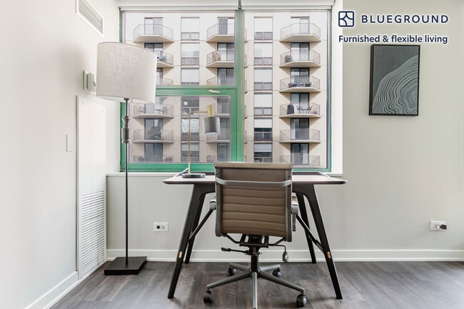 Photo - 77 W Huron St Unit FL21-ID1218