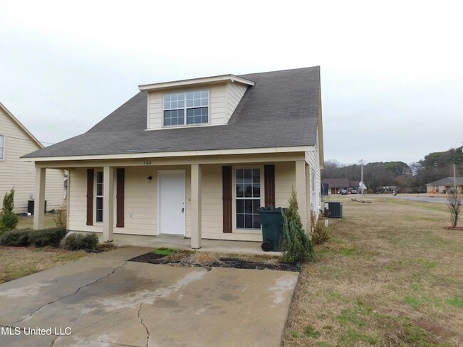 Photo - 144 Flower Cir