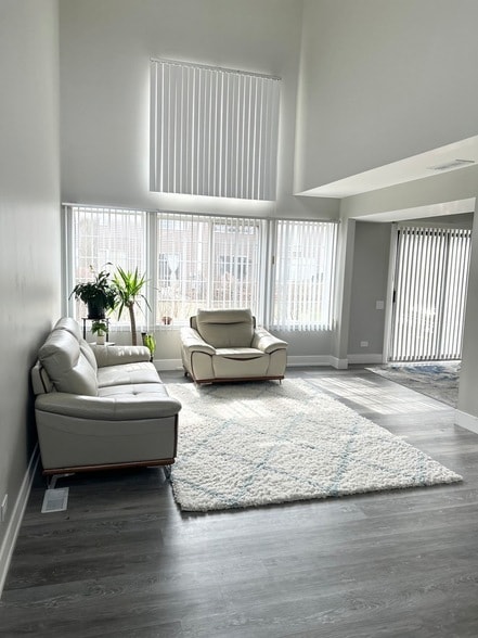 Photo - 1273 Silk Oak Ln