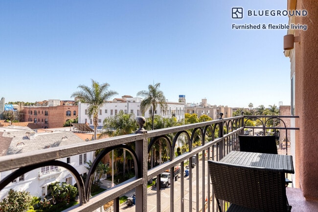 Photo - 345 Cloverdale Ave Unit SI FL4-ID196