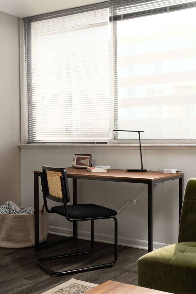 Photo - 901 S Ashland Ave Unit ID1379050P