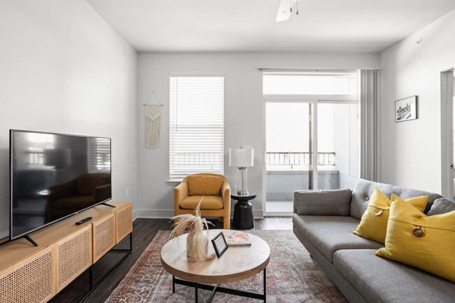 Building Photo - 8506 Westfield Blvd Unit ID1014566P