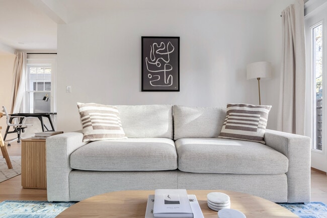 Photo - 50 Kinnaird St Unit FL1-ID1153