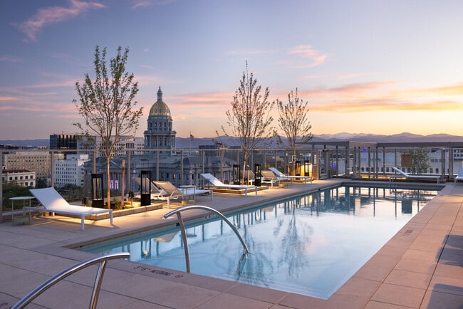 Photo - NOVEL Uptown by Crescent Communities