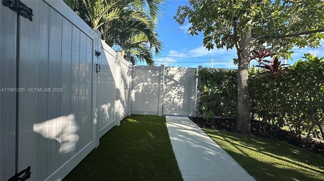 Photo - 1109 NE 6th Ave Unit 1