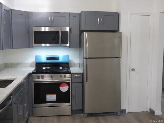 Photo - 2944 New York 17k Unit B Unit B